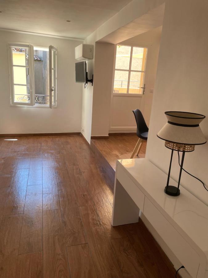Saint-Tropez Centre - Grand Studio Avec Terrasse Exterior foto