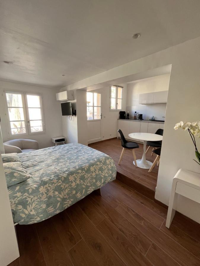 Saint-Tropez Centre - Grand Studio Avec Terrasse Exterior foto